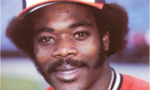 You Can Tell This Eddie Murray Baseball Card Is Fake … Because He’s Smiling